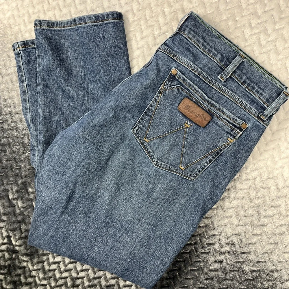 Wrangler Retro Jeans Mens 38x32 Blue Wash Slim Straight Casual Cowboy Denim
